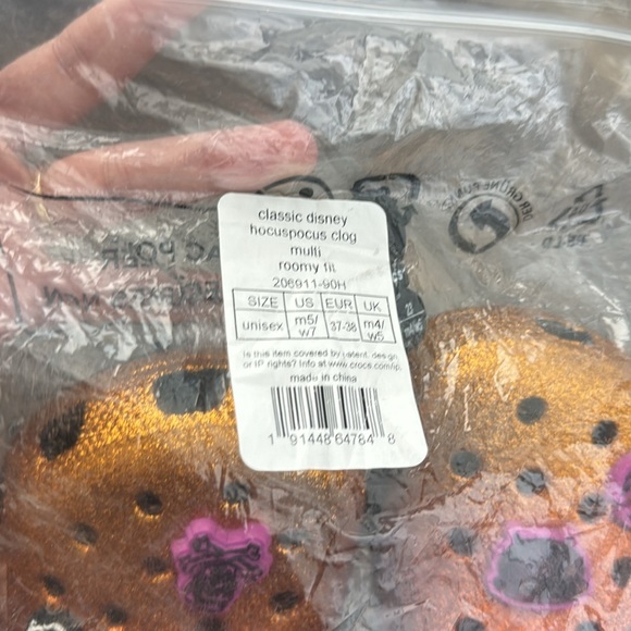 Brand New Disney Hocus Pocus Crocs - Picture 3 of 4